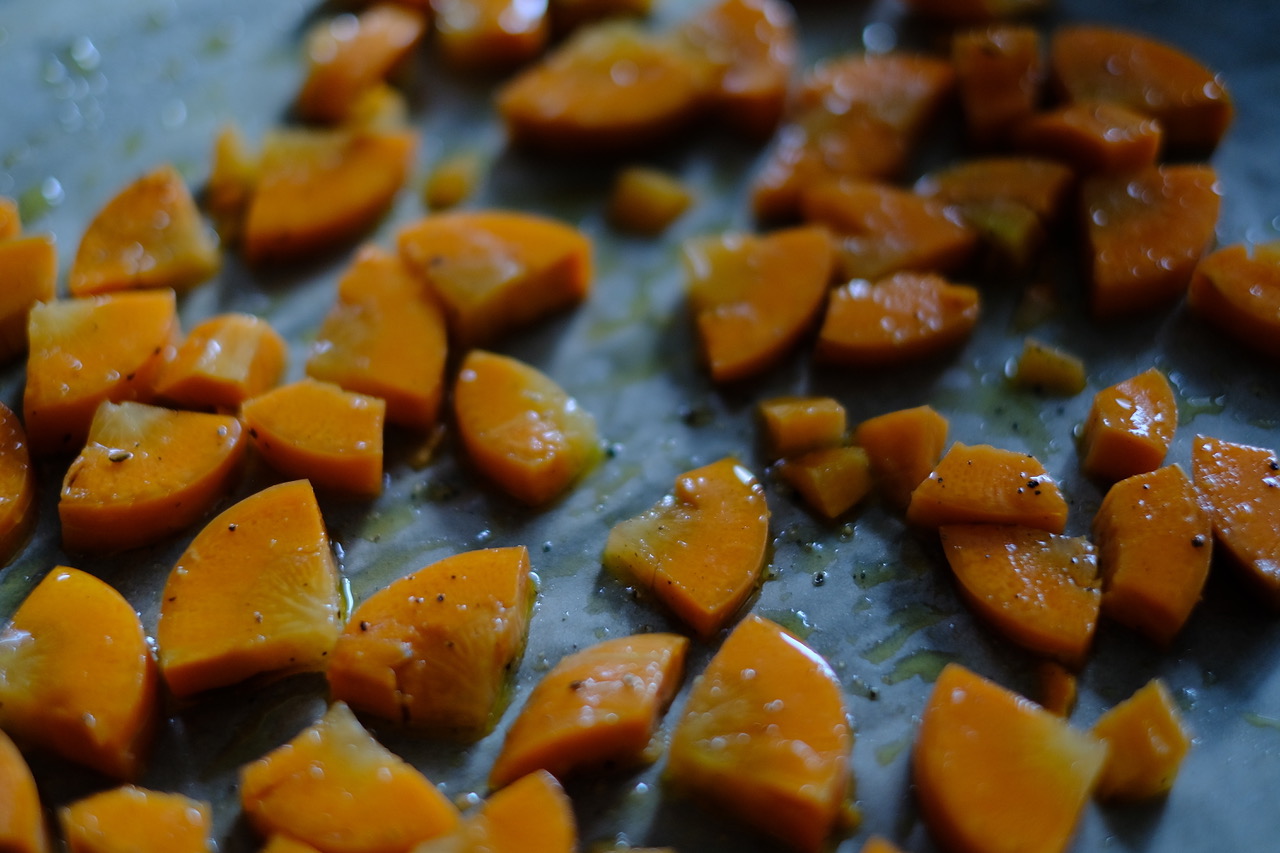 Simple von Ottolenghi: Mangold mit Kichererbsen und Karotten ...